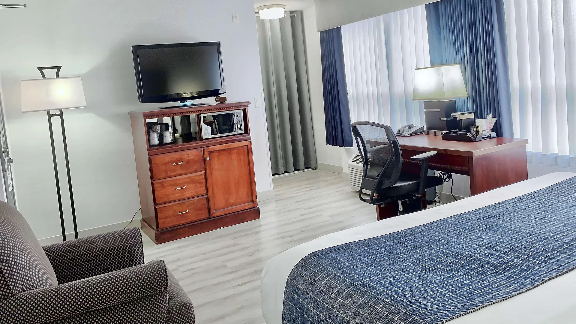 Best Western Plus Regency Inn And Conference Centre Abbotsford Szálloda